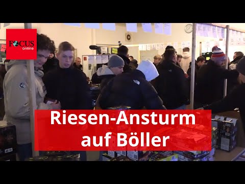 Riesen-Ansturm auf Böller: Beim Werksverkauf "Nico" gehen die Knaller kartonweise raus
