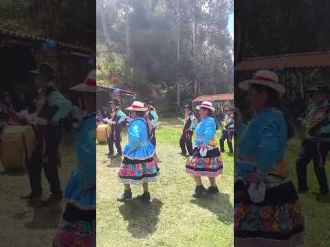 Agrupación folclórica Los negritos mixtos de colpapampa sihuas ancash  fiestas yuncajllo sihuas 