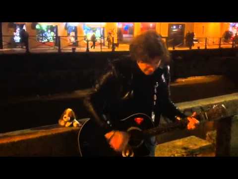 Emanuele Dabbono - Don't grow up so fast (sidewalk diaries, Milano)