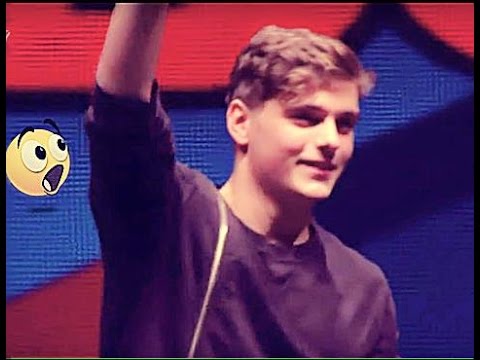 Forbidden Voices vs Runaway - Martin Garrix  ( Sziget Festival 2015 )
