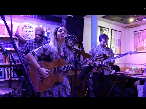 Inês Loubet - "Haja Paciência" (Live in London)