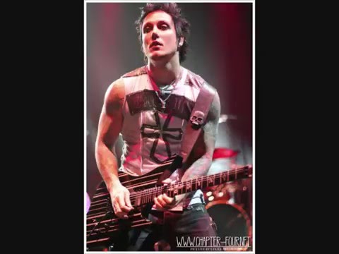 Synyster Gates :D