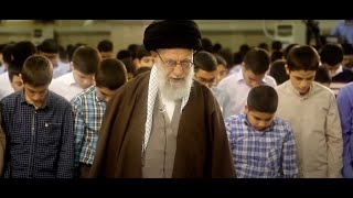 Download lagu Solat berjemaah di Iran, di imankan oleh ayatollah seyyed ali khamenei mp3