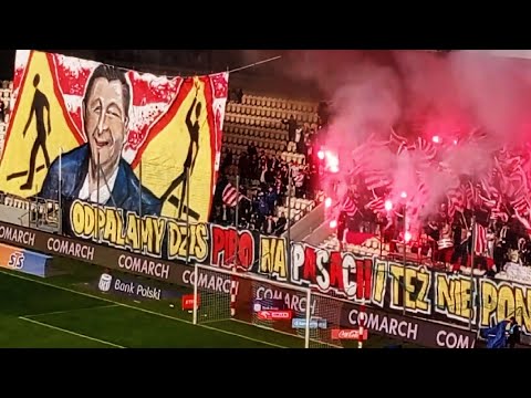 "ODPALAMY DZIŚ PIRO NA PASACH" - oprawa Cracovii na meczu z Wartą Poznań | 17.10.2021