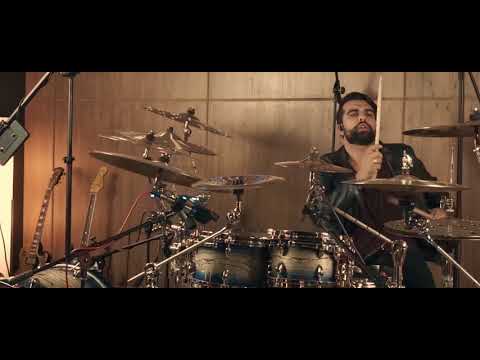 Kaz Rodriguez on TAMA STAR Walnut Drums -Moscow-