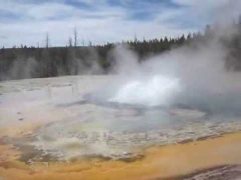 Yellowstone geysers & hot springs (part 5)