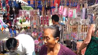 preview picture of video 'Local market Kuta-Lombok'