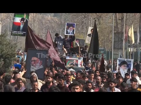 Thousands of Shiite Muslims in Kashmir protest killing of Iran’s Khamenei