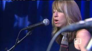 Allyson Seconds Sings 'Bicycle'