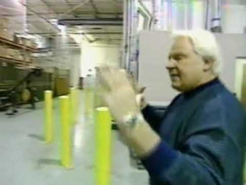 Bobby "The Brain" Heenan is lost backstage (02 05 2000 WCW Worldwide)