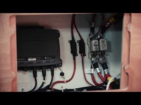 E Check in S:Y DENEB  SERVICE BATTERIES FUSE  BAVARIA CRUISER 40