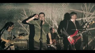 Music video thumbnail preview for mor ve ötesi - Eski Şarkısı (Official Video) by mor ve ötesi