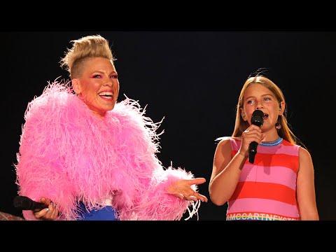 Pink’s Daughter Has A Moment On Stage With Mom