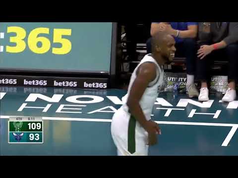 Khris Middleton ASSIST OF THE YEAR #nbaplayintournament #bucks #hornets