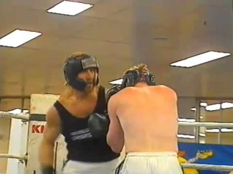 Gary Ablett belts Lester Ellis