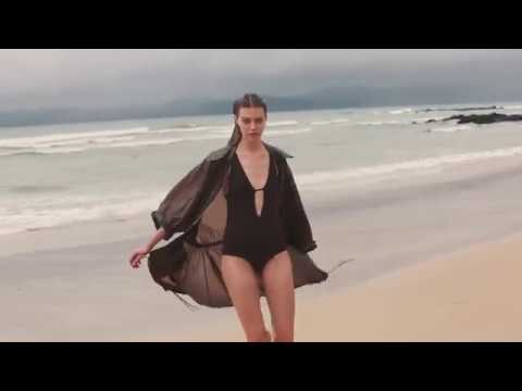 Alberta Ferretti Spring Summer 2018 - Summer Escape