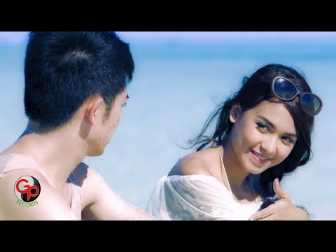 Nicky Tirta & Rini Mentari - Indah Cintaku (Official Music Video)
