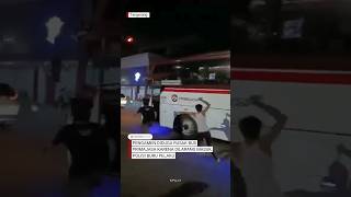 Download lagu Dilarang masuk, pengamen NEKAT rusak bus primajasa! mp3