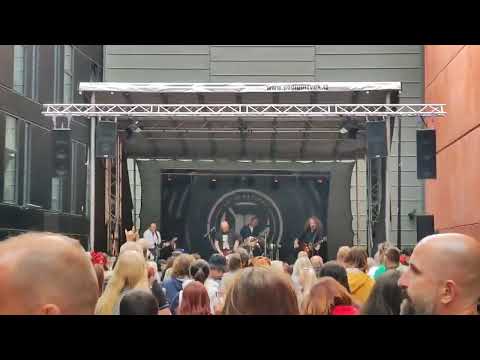 Lucie revival písnička Krev a r'n'r'