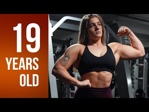 19 years old muscle girl Makenna flexing her massive biceps