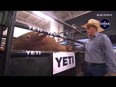 Ednei Caminhas bucks off Woopaa at the PBR world finals.