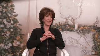 Deana Martin Shares Memories of Dad, Dean Martin and Thoughts on His Controversial Christmas Classic