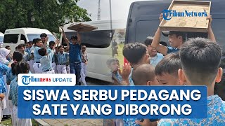 Para Siswa SD Serbu Pedagang Sate Gegara Sudah Diborong Keraton saat Iring-iringan Jenazah PB XIII