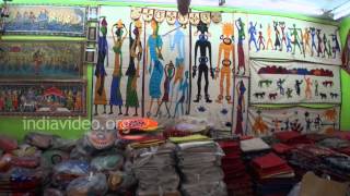 Craft shops at Pipili selling applique art products 