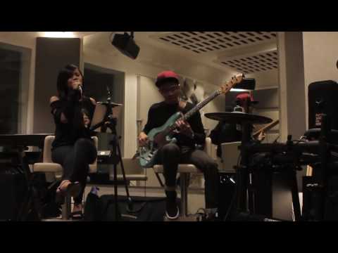 Evony Arty and  Dwicky - Black or White (Covering )