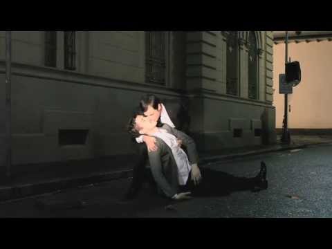 "O Beijo no Asfalto" tem releitura com Theodoro Cochrane