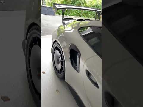 Porsche GT2RS runs on water 💦 #porsche #gt2rs