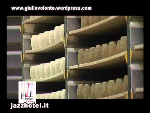 Formaggi di Sardegna (Clip 3) - Pecorino Sardo.mkv