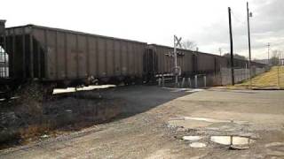 preview picture of video 'NS Westbound empty coal train at Glenvar, VA'
