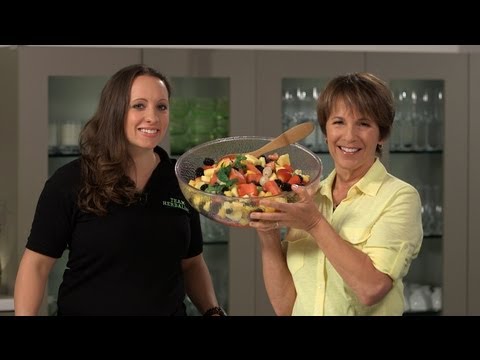 Building the perfect fruit salad: Susan Bowerman's expert advice | Herbalife Advice