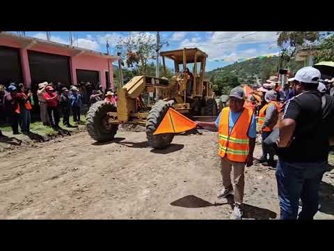 Banderazo ala gran pavimentación de la av.25 de mayo en san juan mixtepec juxtlahuaca 2026