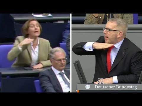 Beatrix von Storch wegen "Kopf-ab-Geste" in Erklärungsnot
