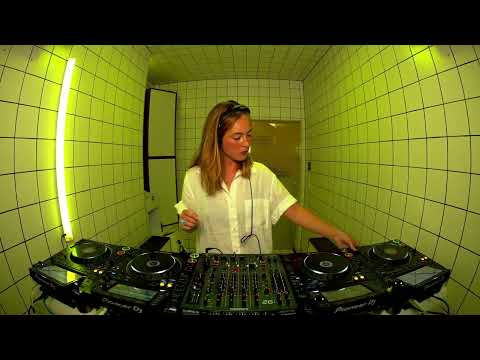 Vivian Koch | HÖR - Jul 31 / 2023