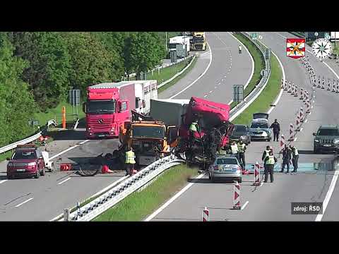 , title : 'Policie ČR: Nehoda D2 - Policisté bojovali o život řidiče'