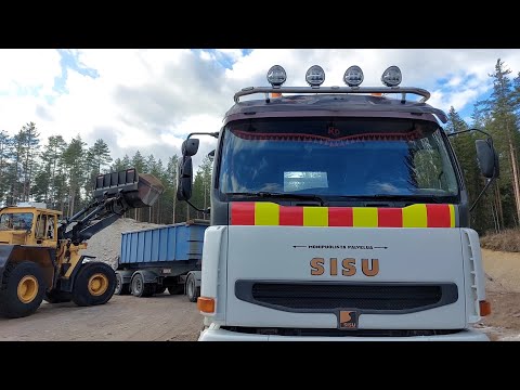 Klapivarastolle pohjia ja sisulla sora liikkuu