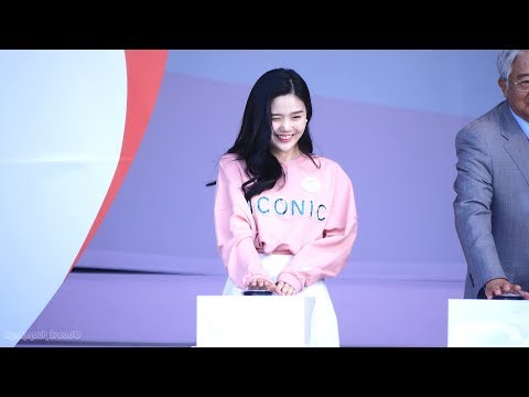 171028 오마이걸 (OHMYGIRL) 효정 (HyoJung) - 오마이걸 대표로 위촉식에 나온 참리더 - 대한민국 나눔 대축제 [직캠 / FANCAM] [4K 60p]