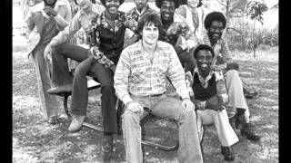 Shake Shake Shake - KC and the Sunshine Band