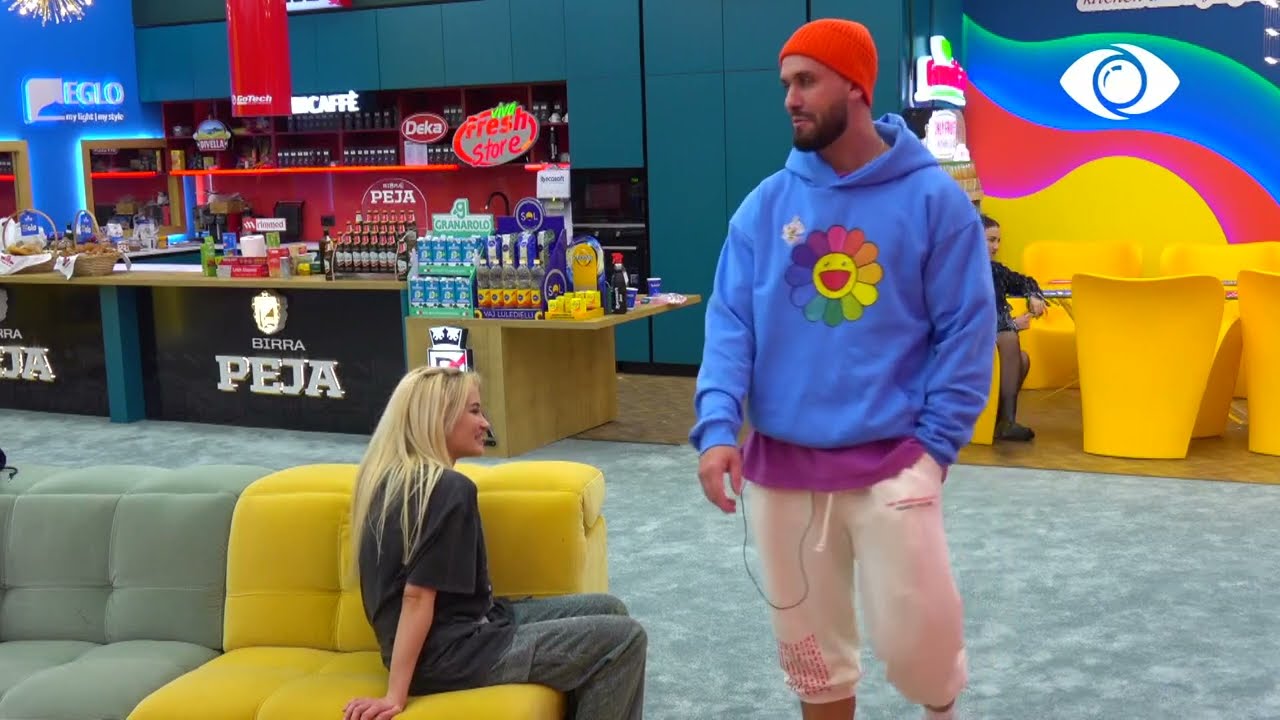 Banorët luajnë kukafshehti