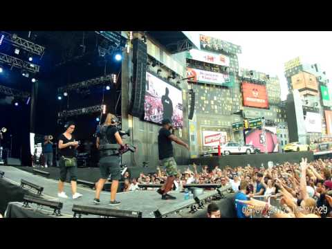 Talib Kweli performing Quiet Storm of MOBB DEEP at Frauenfeld Openair 2017, RIP Prodigy