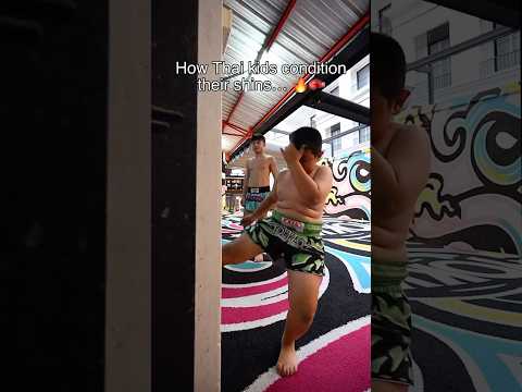 How Thai kids condition their shins… 🔥🥊 #shorts #muaythai