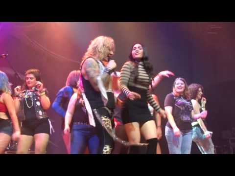 Steel Panther - 17 Girls In A Row / Gloryhole Live in Houston, Texas