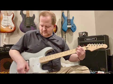 Yamaha Pacifica 112V: True Workhorse? Review and play.