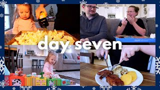 VLOGMAS DEC 7 | normal day at home, earthley wellness haul, cooking, playing toys + chocolate advent