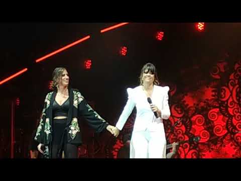 Vanesa Martín y María Peláe. "No te pude retener" en Málaga.