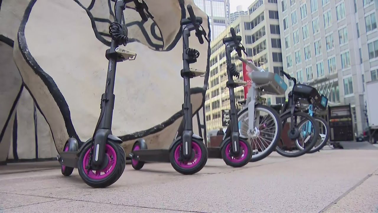 New Divvy station at Thompson Center can accommodate bikes and scooters