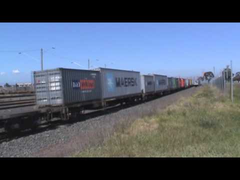 NR73 - XRB561 - NR78 near North Shore with VL35